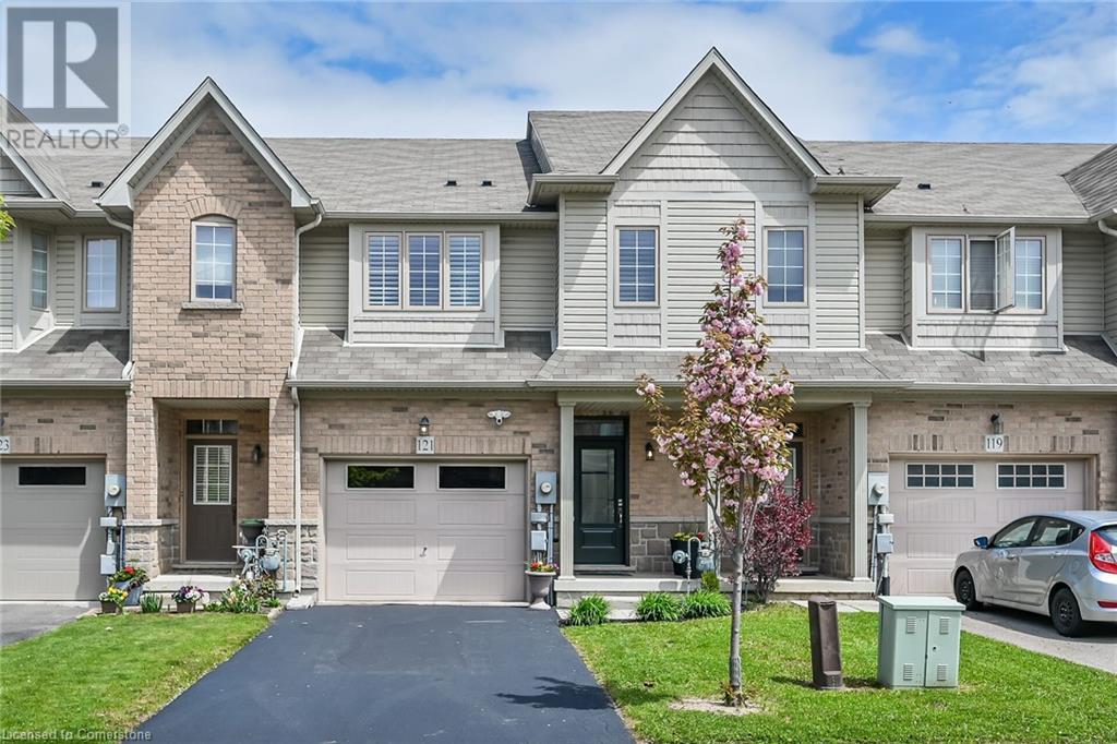121 Bankfield Crescent Crescent, Stoney Creek, Ontario  L8J 0B9 - Photo 1 - 40733301