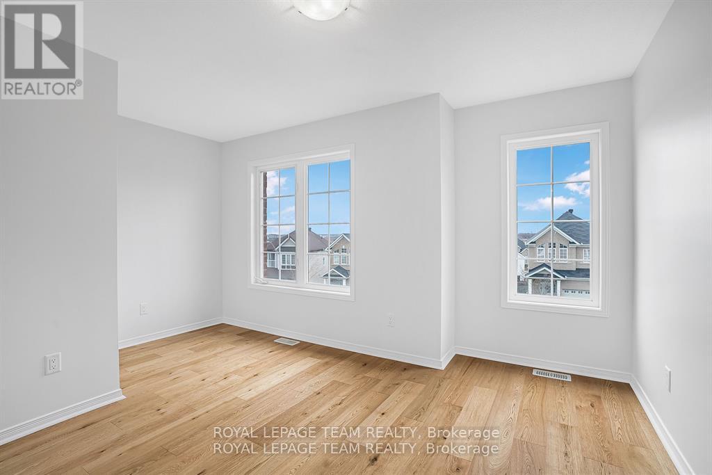 235 Huntsville Drive, Ottawa, Ontario  K2T 0C7 - Photo 24 - X12178231