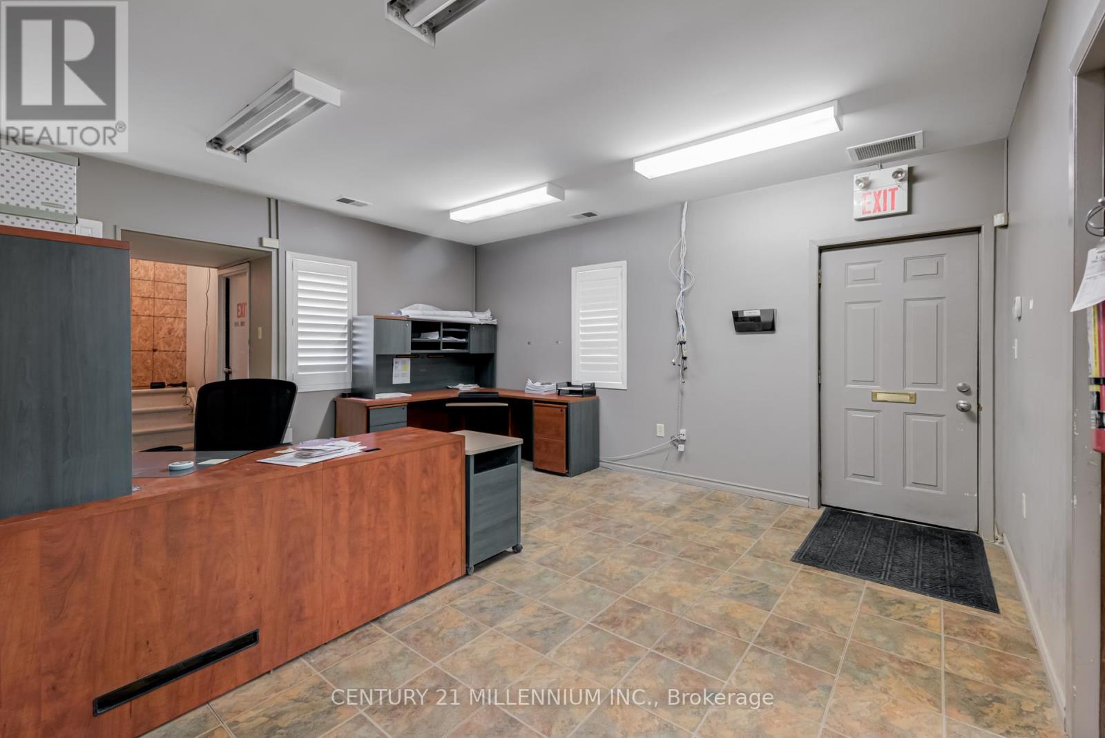 2073 Piper Lane, London East, Ontario  N5V 3S5 - Photo 6 - X12178026