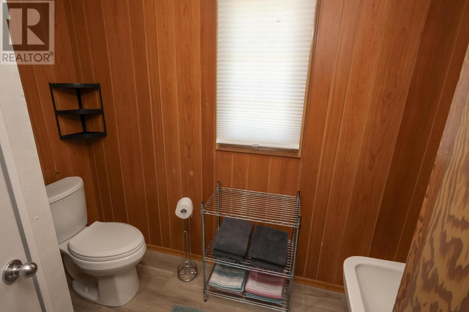 2043 Sunnyside Beach Ave, Thunder Bay, Ontario  P7A 4K4 - Photo 8 - TB251390