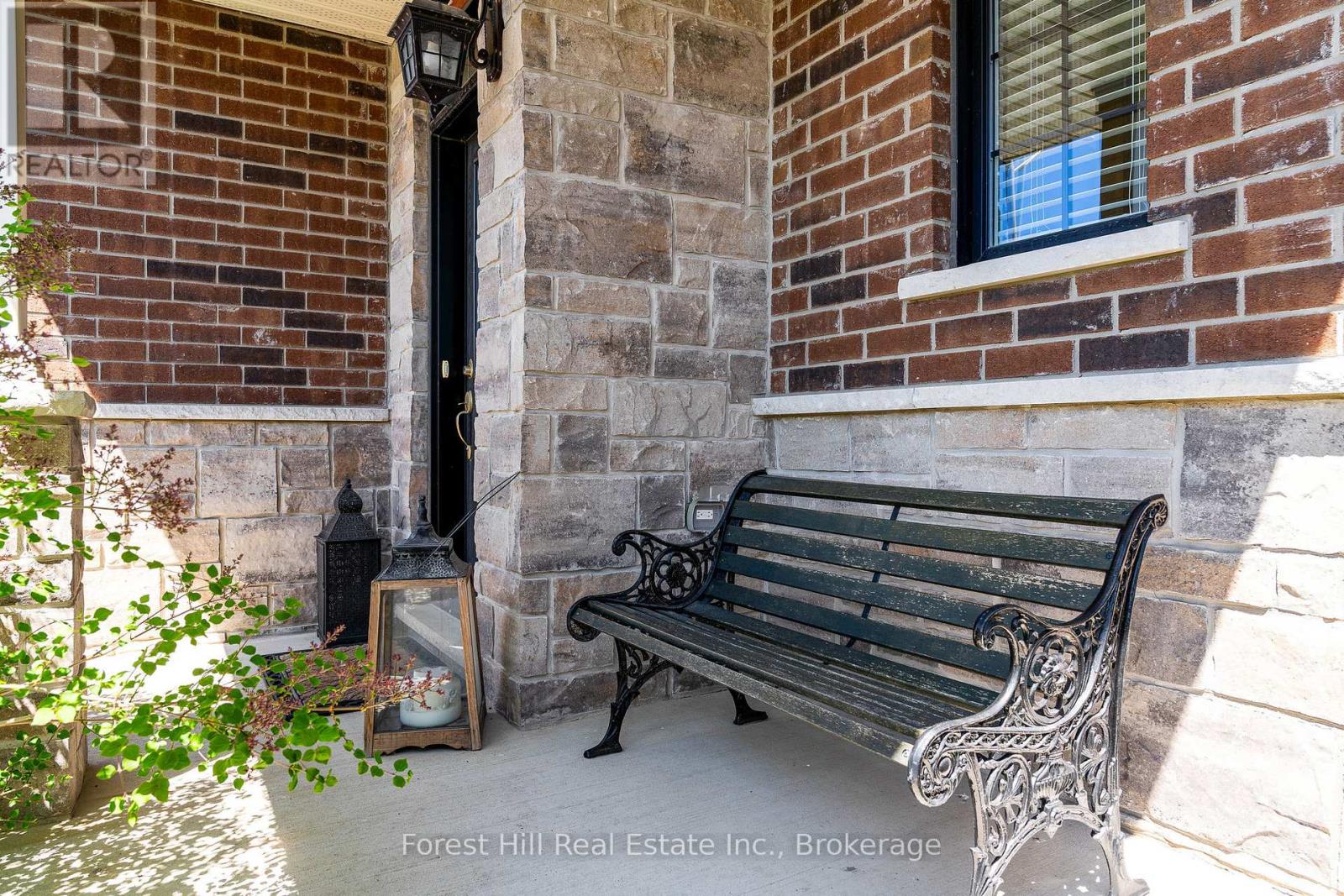 Property at 21 MARTA CRESCENT image 3