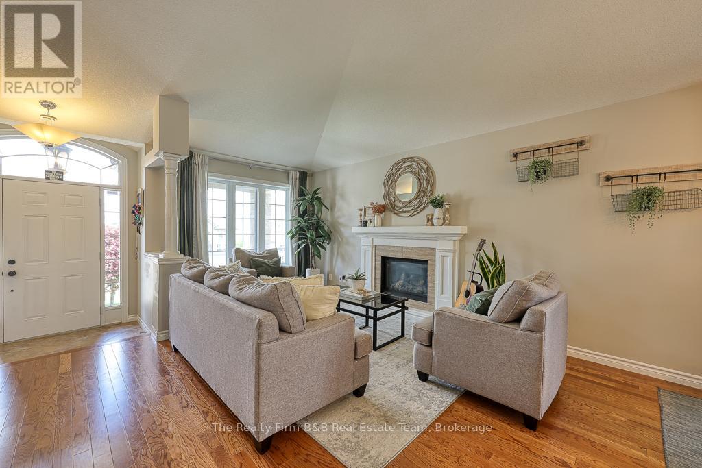 491 Alan Crescent, Woodstock, Ontario  N4S 0B9 - Photo 6 - X12178229