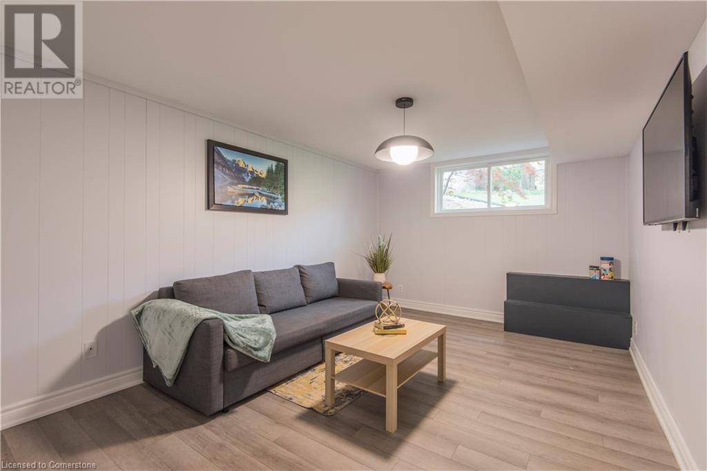 143 Coach Hill Drive Unit# Lower, Kitchener, Ontario  N2E 1N7 - Photo 4 - 40734523