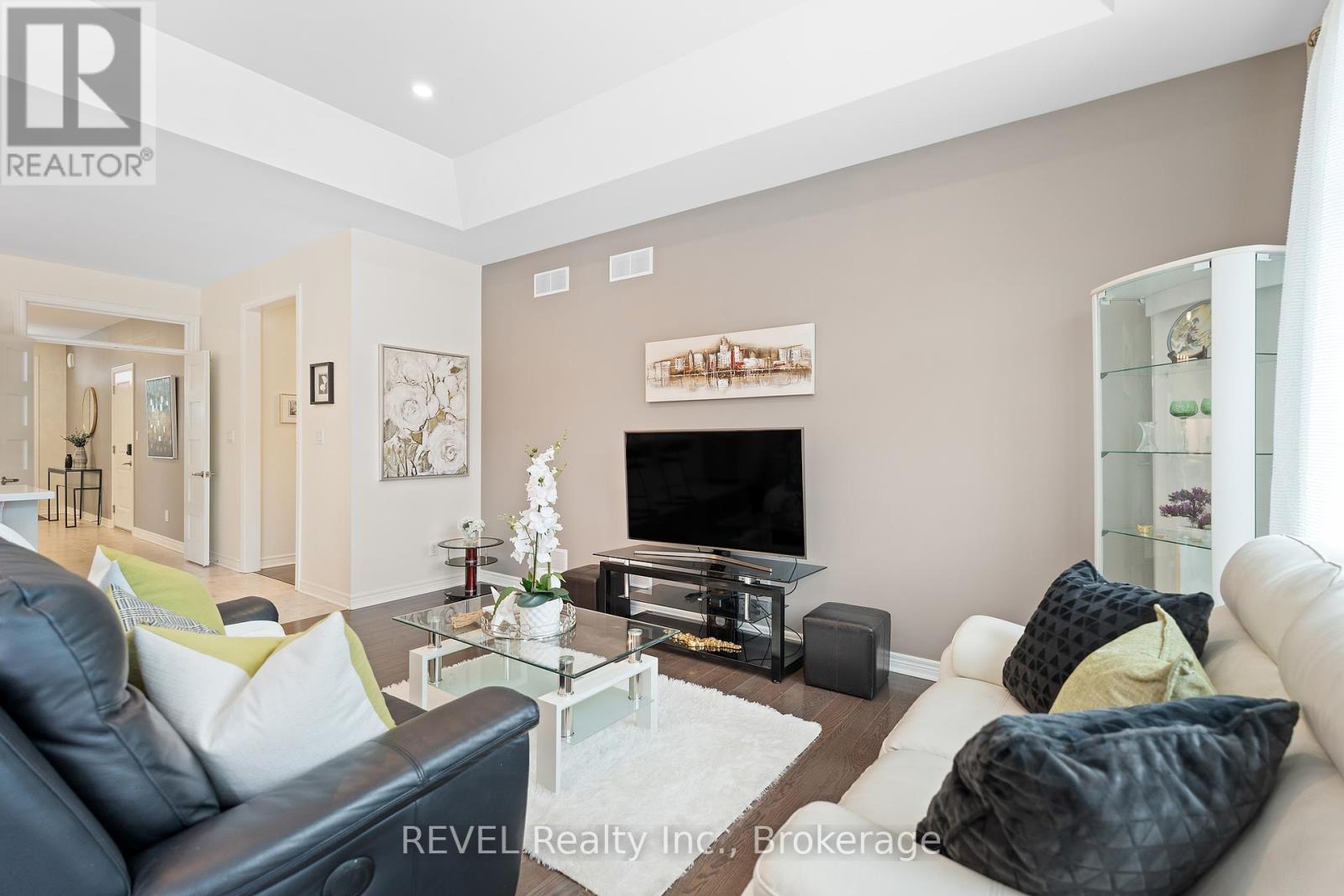 8 Hopkins Street, Thorold (Hurricane/merrittville), Ontario  L2V 0E6 - Photo 20 - X12154775
