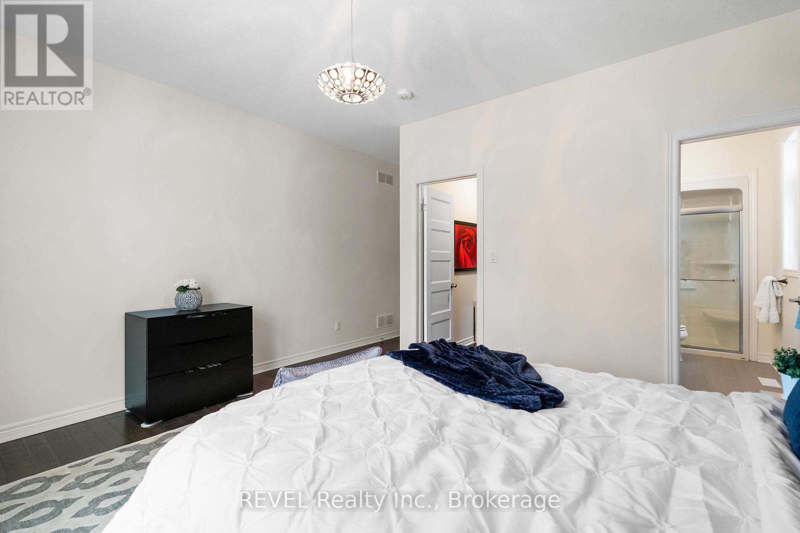 8 Hopkins Street, Thorold (Hurricane/merrittville), Ontario  L2V 0E6 - Photo 25 - X12154775