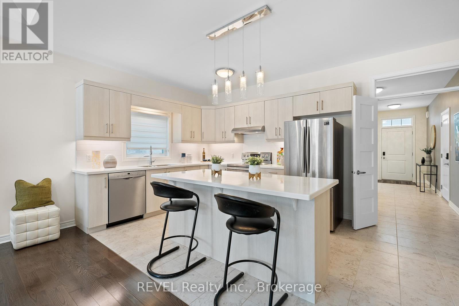 8 Hopkins Street, Thorold (Hurricane/merrittville), Ontario  L2V 0E6 - Photo 14 - X12154775