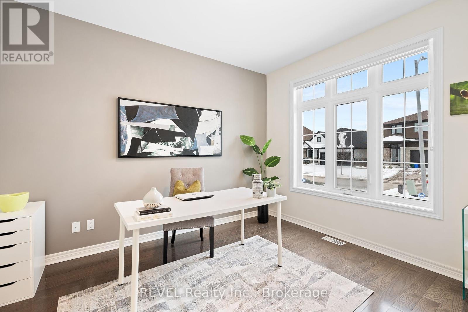 8 Hopkins Street, Thorold (Hurricane/merrittville), Ontario  L2V 0E6 - Photo 10 - X12154775