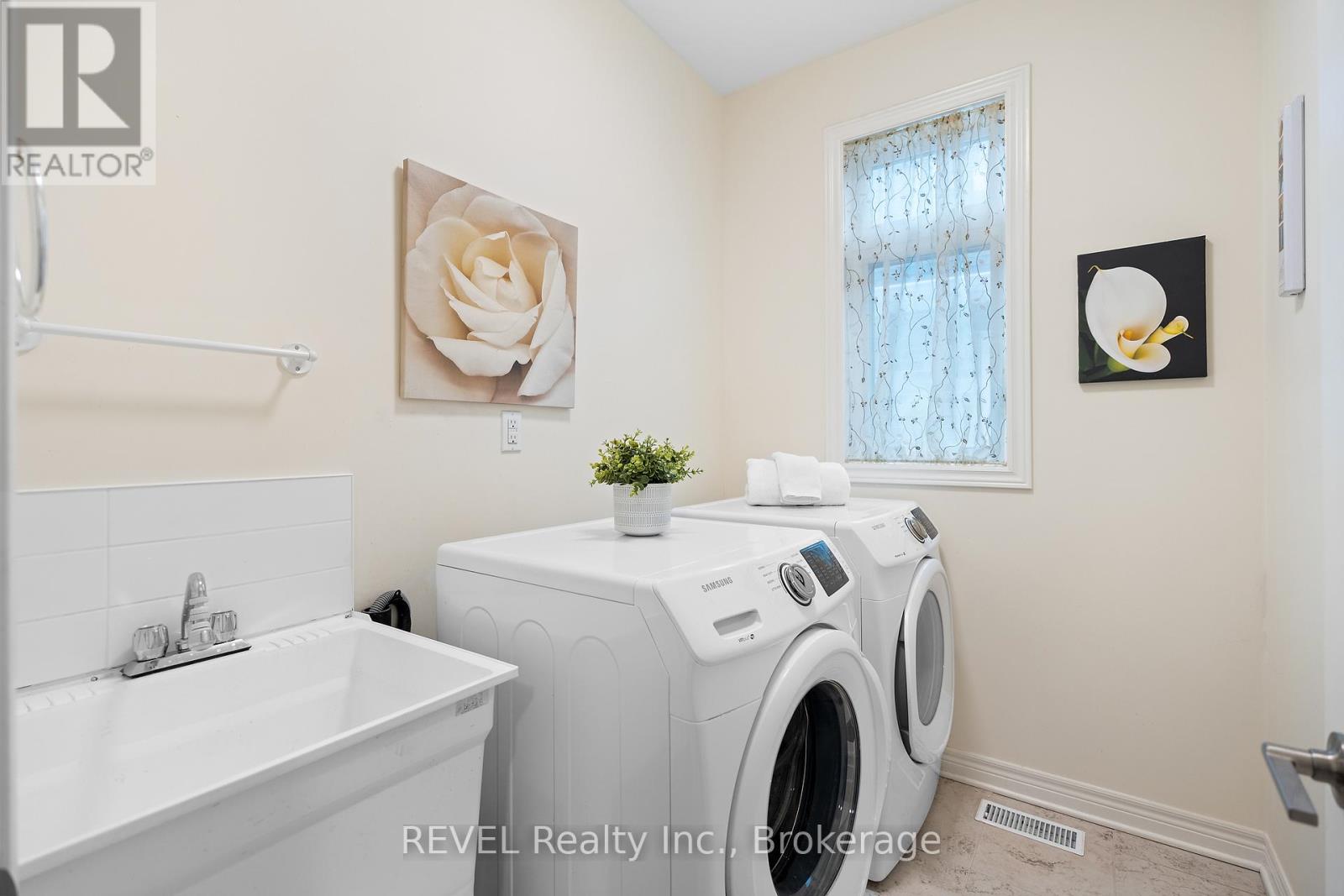 8 Hopkins Street, Thorold (Hurricane/merrittville), Ontario  L2V 0E6 - Photo 30 - X12154775