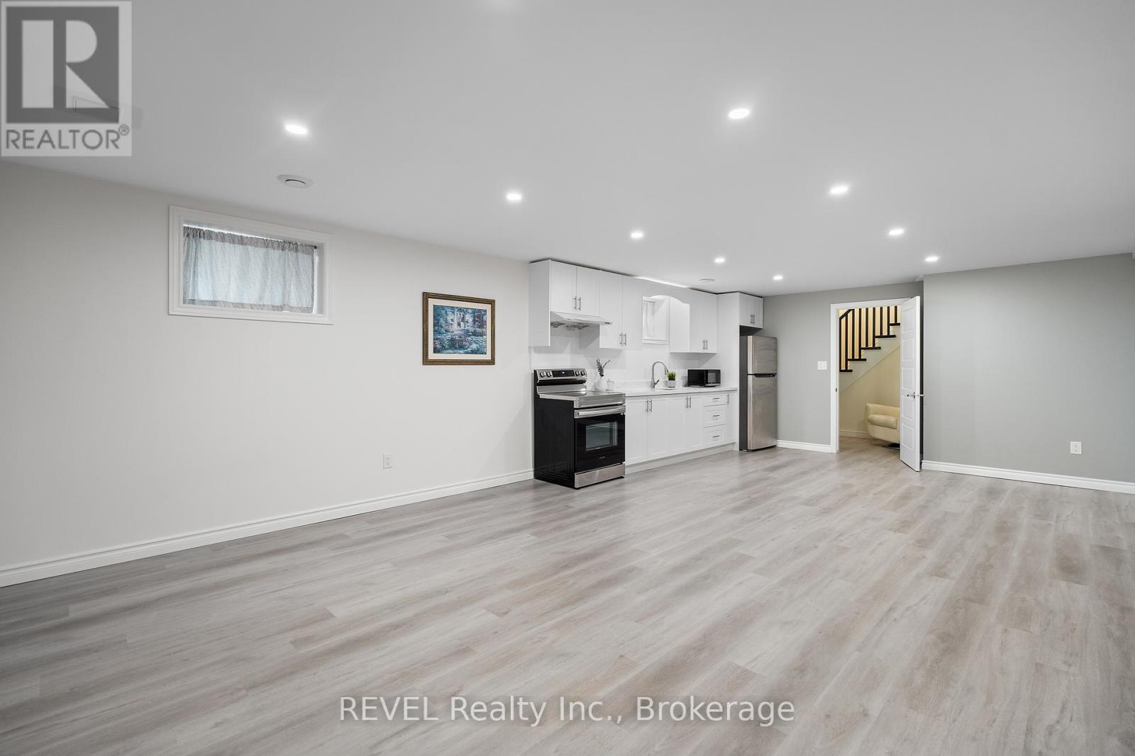 8 Hopkins Street, Thorold (Hurricane/merrittville), Ontario  L2V 0E6 - Photo 34 - X12154775