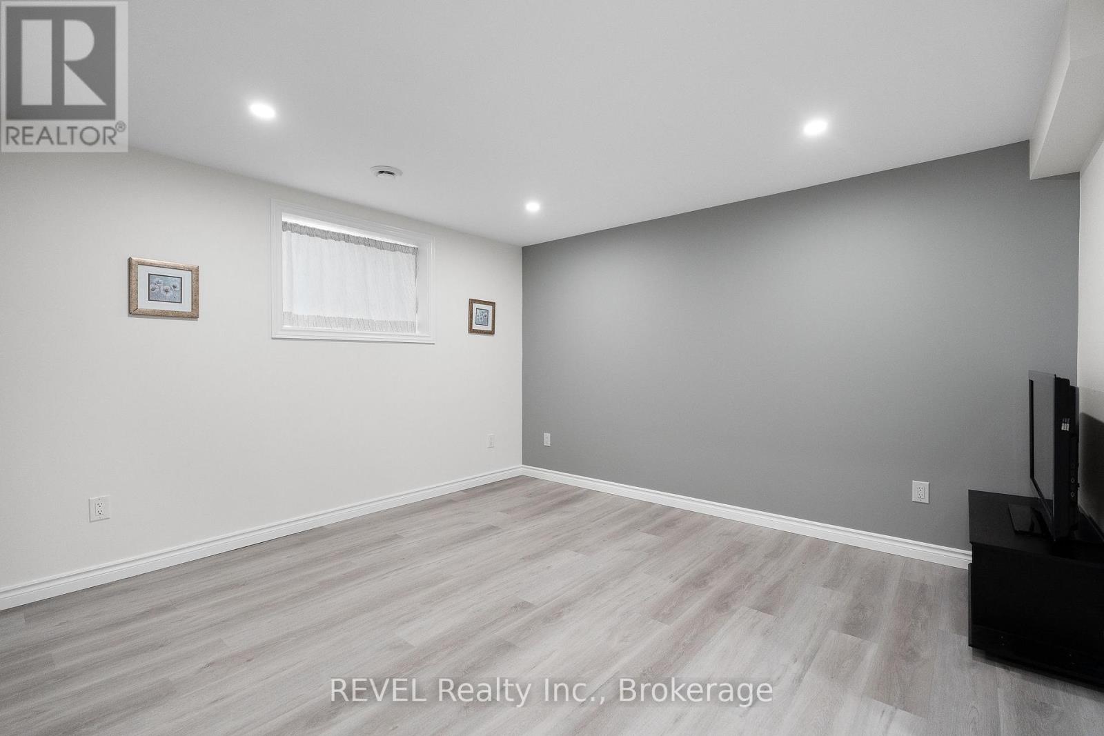 8 Hopkins Street, Thorold (Hurricane/merrittville), Ontario  L2V 0E6 - Photo 40 - X12154775