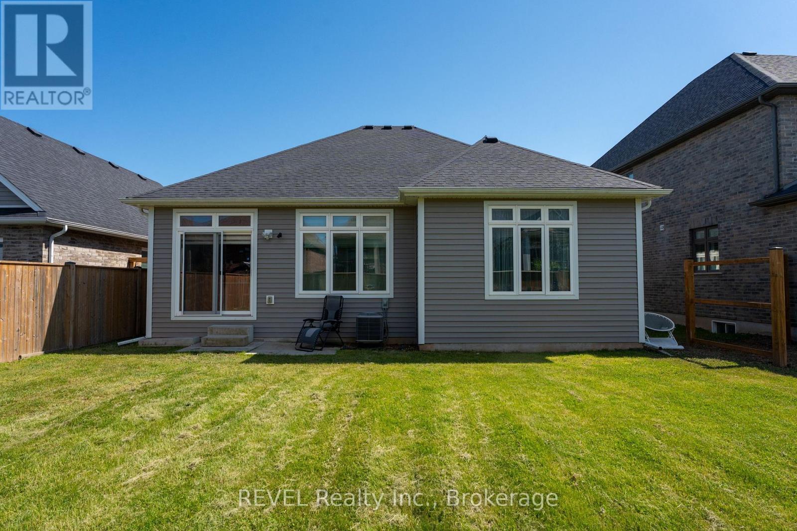 8 Hopkins Street, Thorold (Hurricane/merrittville), Ontario  L2V 0E6 - Photo 42 - X12154775