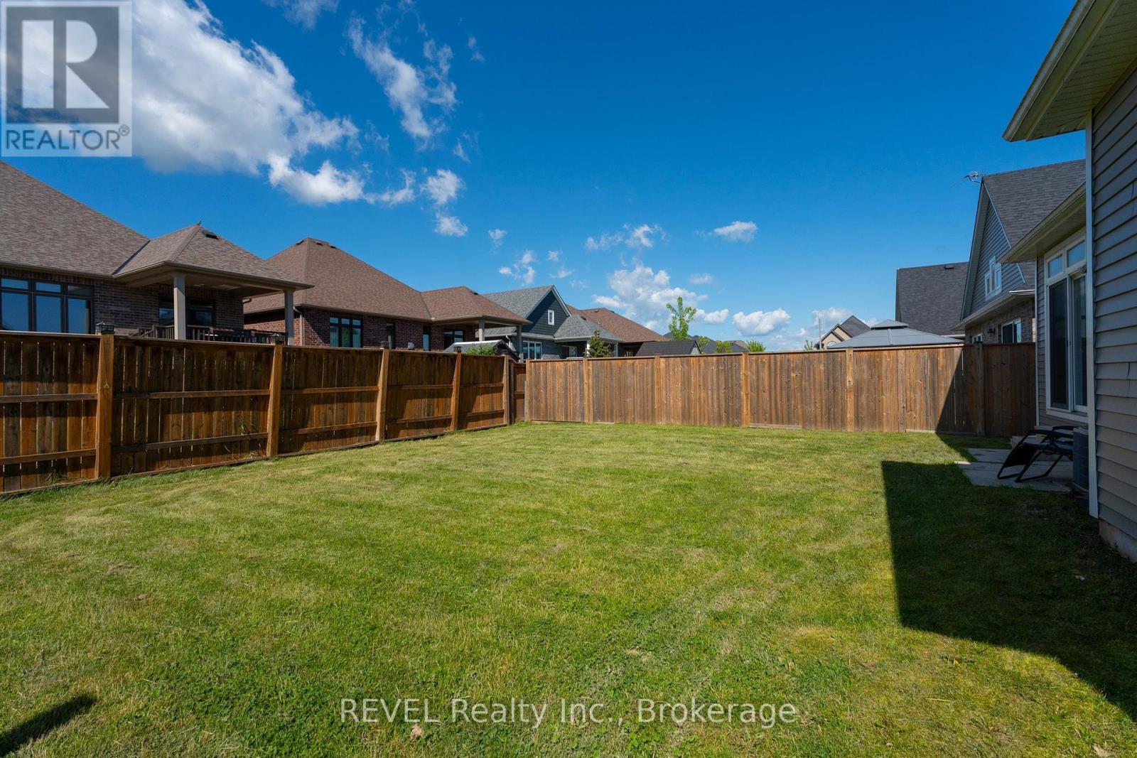 8 Hopkins Street, Thorold (Hurricane/merrittville), Ontario  L2V 0E6 - Photo 44 - X12154775