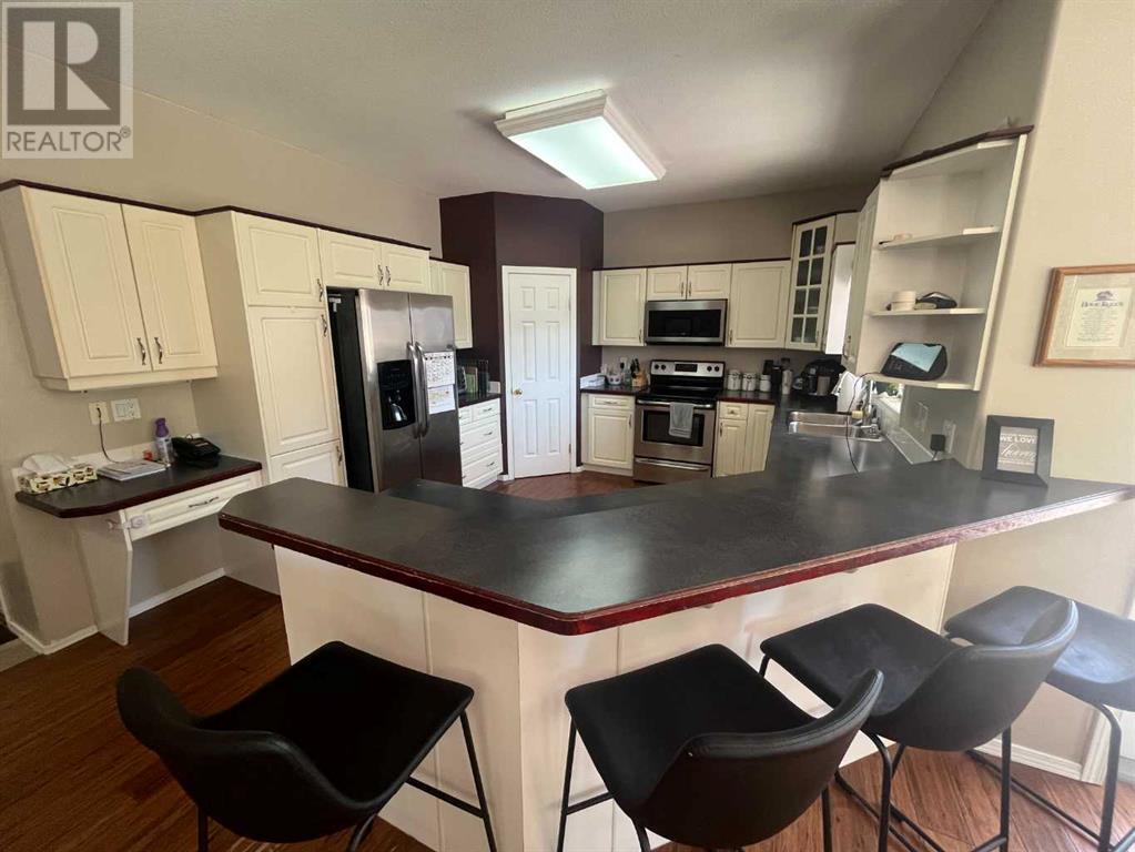 518 7th A Avenue W, Cardston, Alberta  T0K 0K0 - Photo 3 - A2212373
