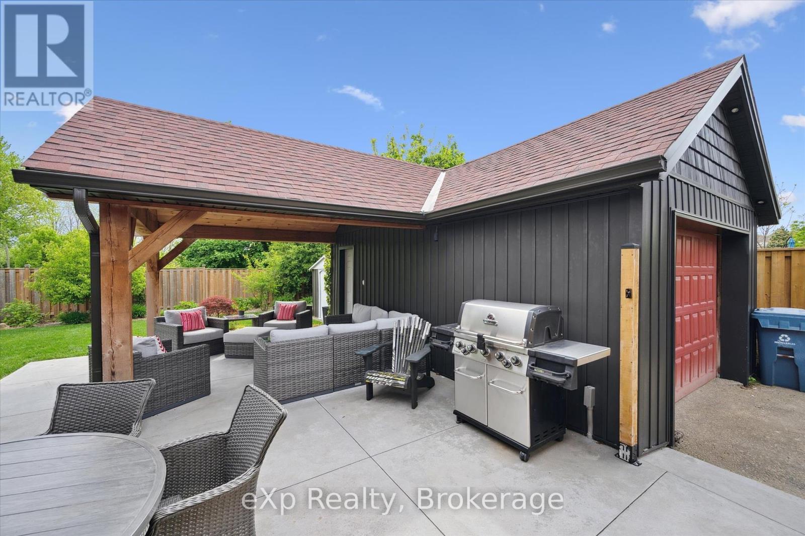 34 Westmount Road, Guelph, Ontario N1H 5H5 - Photo 3 - X12178278