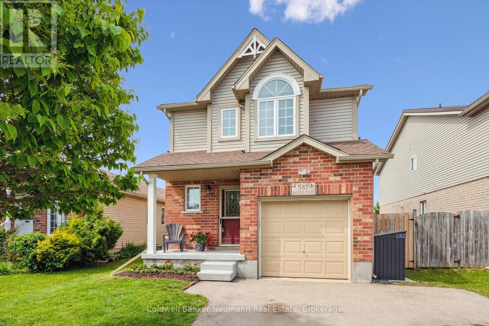 587 MCTAVISH STREET, centre wellington (fergus), Ontario