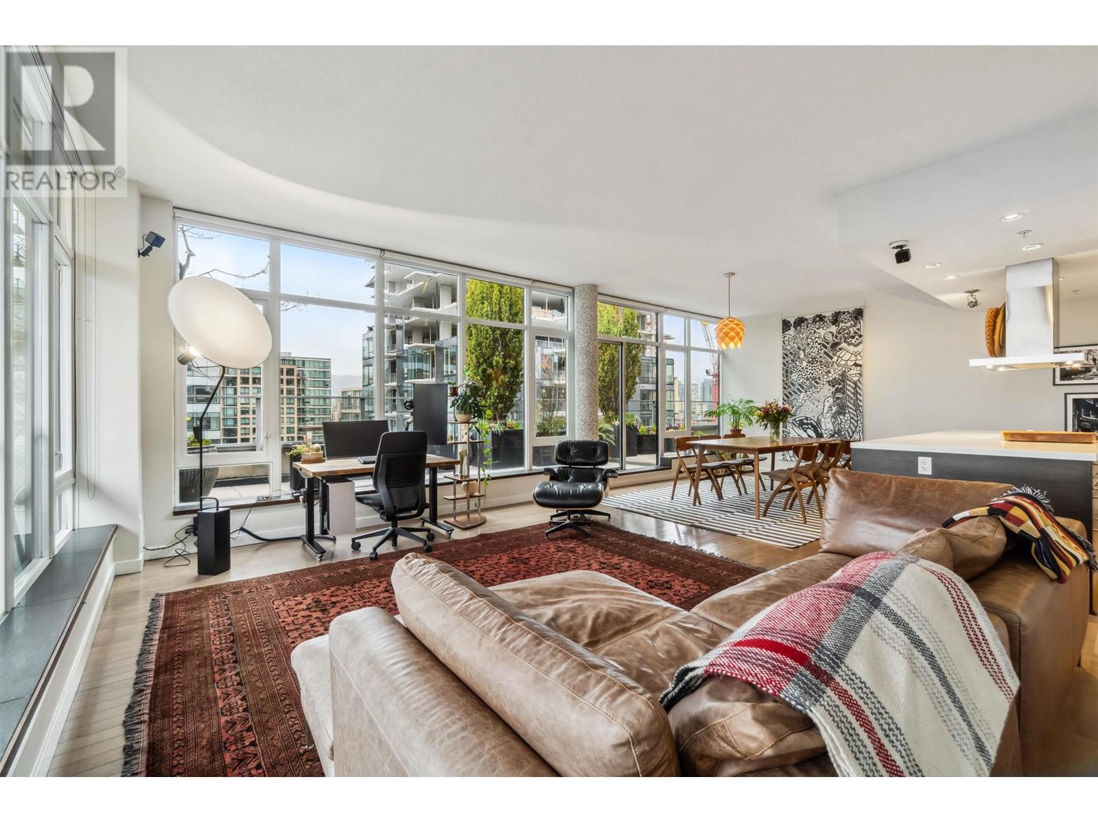 1601 1252 HORNBY STREET, Vancouver, British Columbia