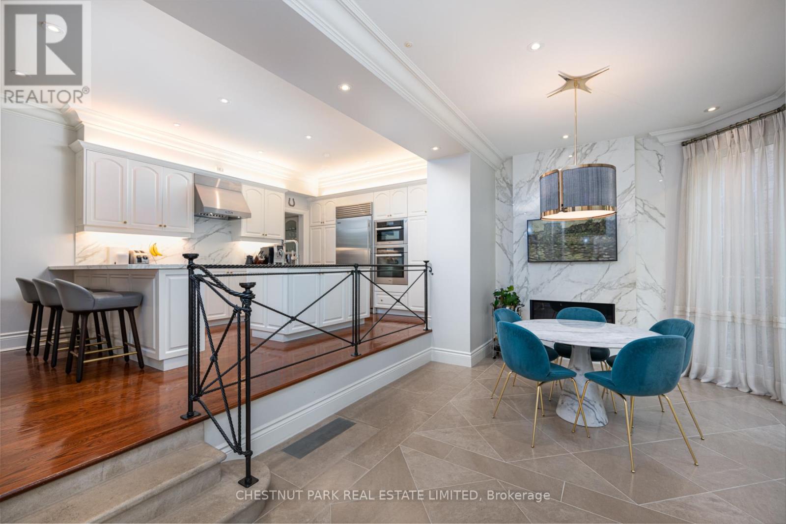 82 Chestnut Park Road, Toronto, Ontario  M4W 2R3 - Photo 11 - C12178239