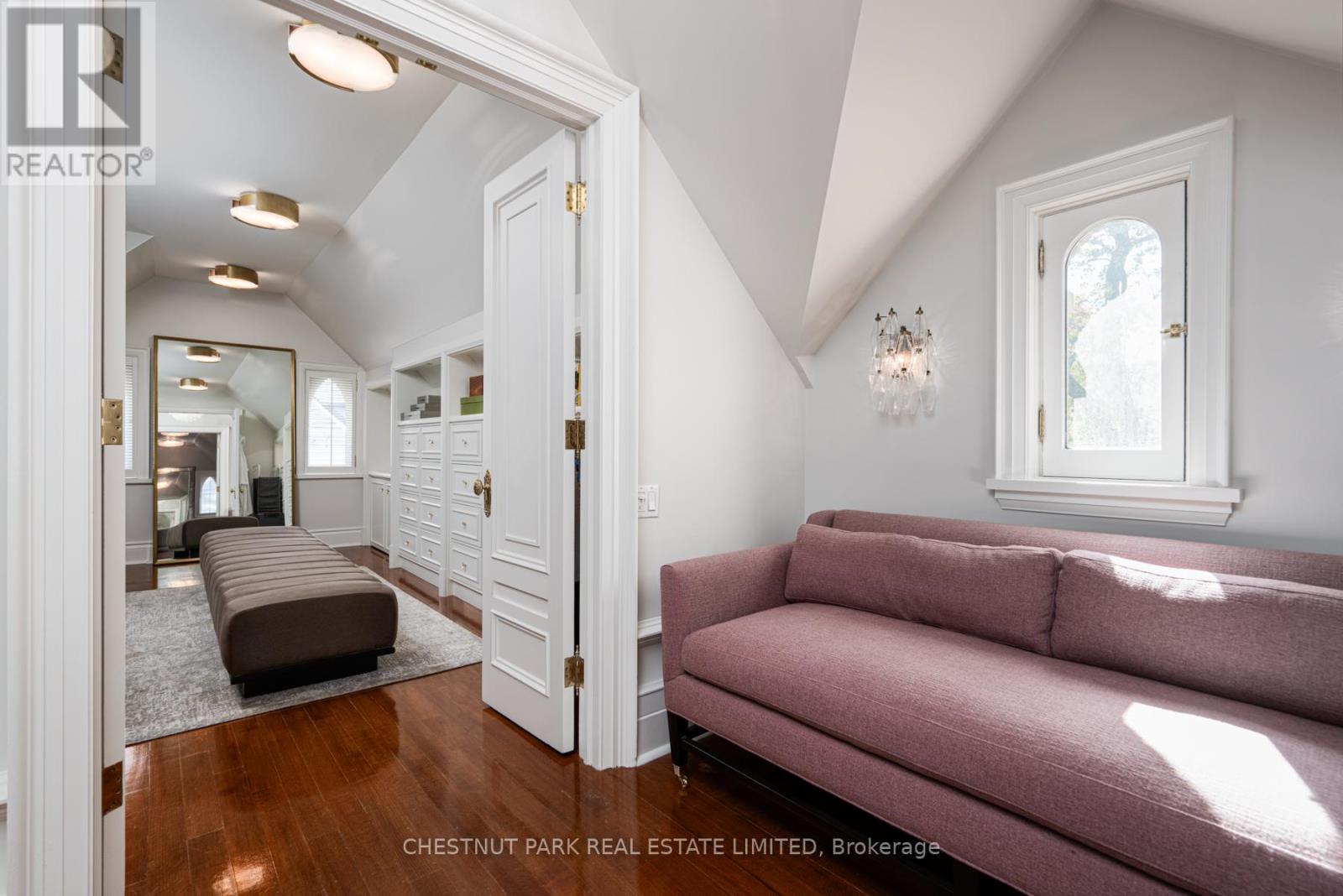 82 Chestnut Park Road, Toronto, Ontario  M4W 2R3 - Photo 17 - C12178239