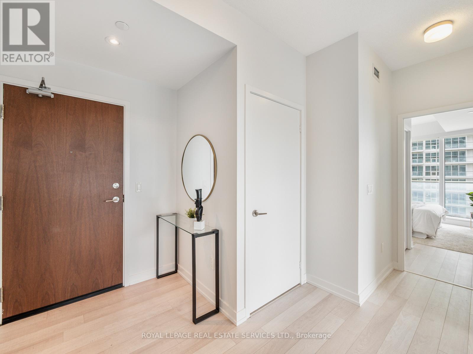 2003 - 115 Mcmahon Drive, Toronto, Ontario  M2K 0E3 - Photo 3 - C12178247