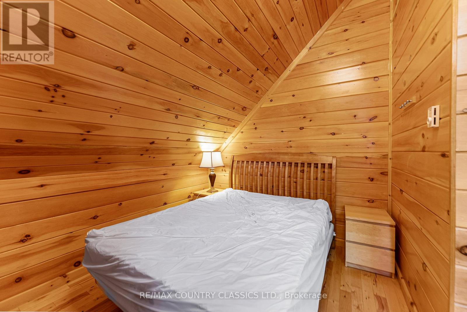 16 Beaver Creek Lane, Tudor And Cashel, Ontario  K0K 1Y0 - Photo 34 - X12177940