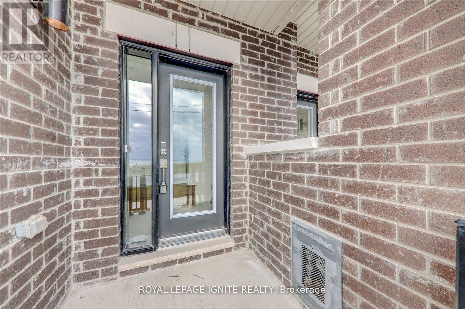 Property at 575 PORT DARLINGTON ROAD image 4