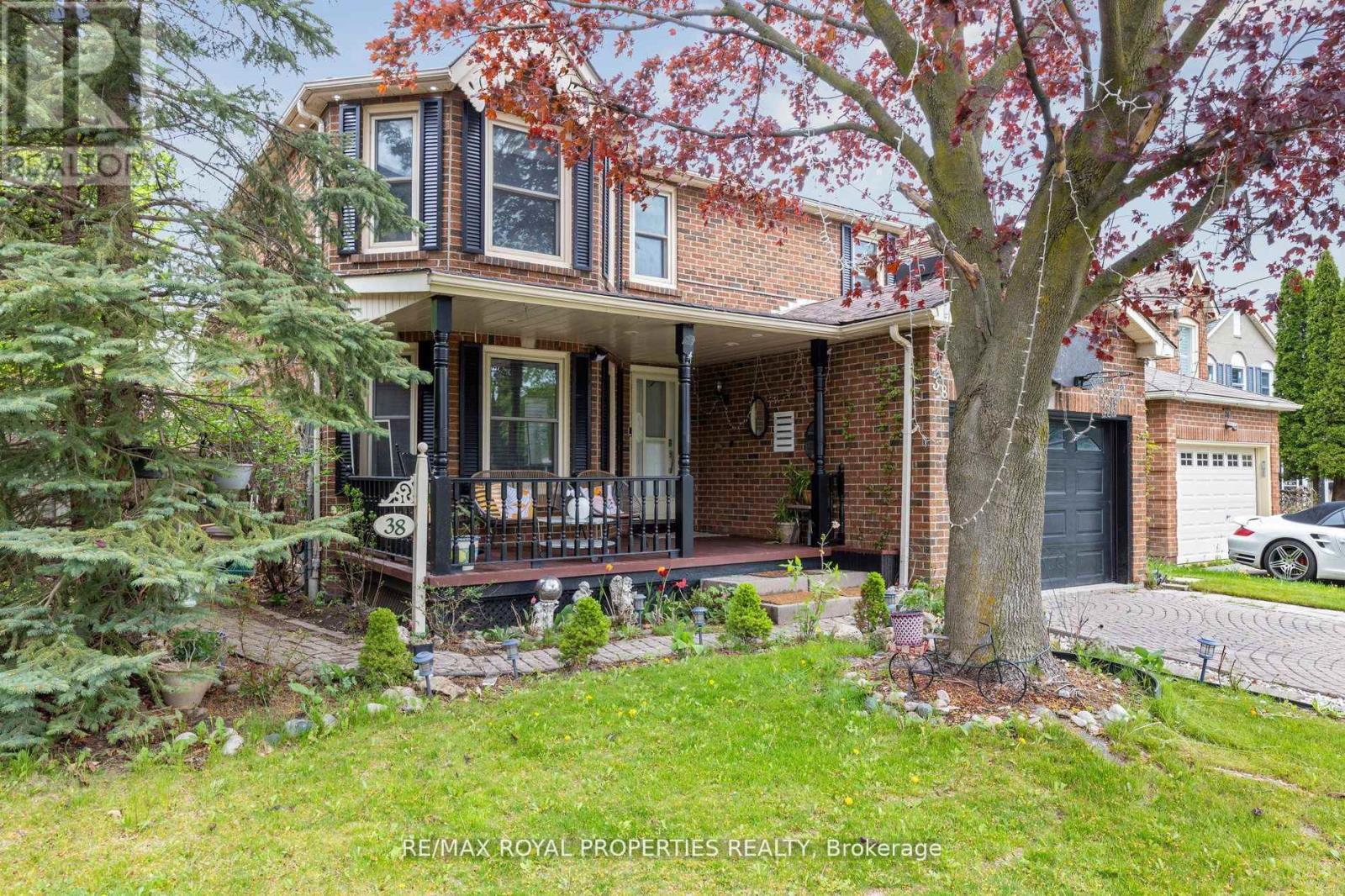 38 Ravenscroft Road S, Ajax, Ontario  L1T 1W1 - Photo 2 - E12178243