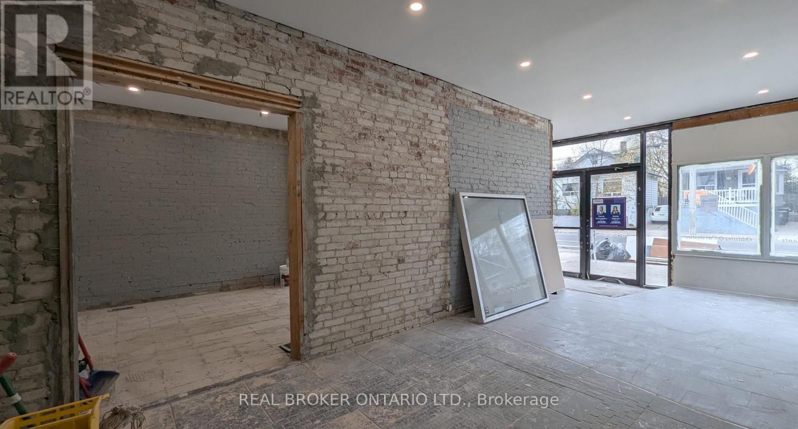 1200 Woodbine Avenue, Toronto, Ontario  M4C 4E3 - Photo 2 - E12178271