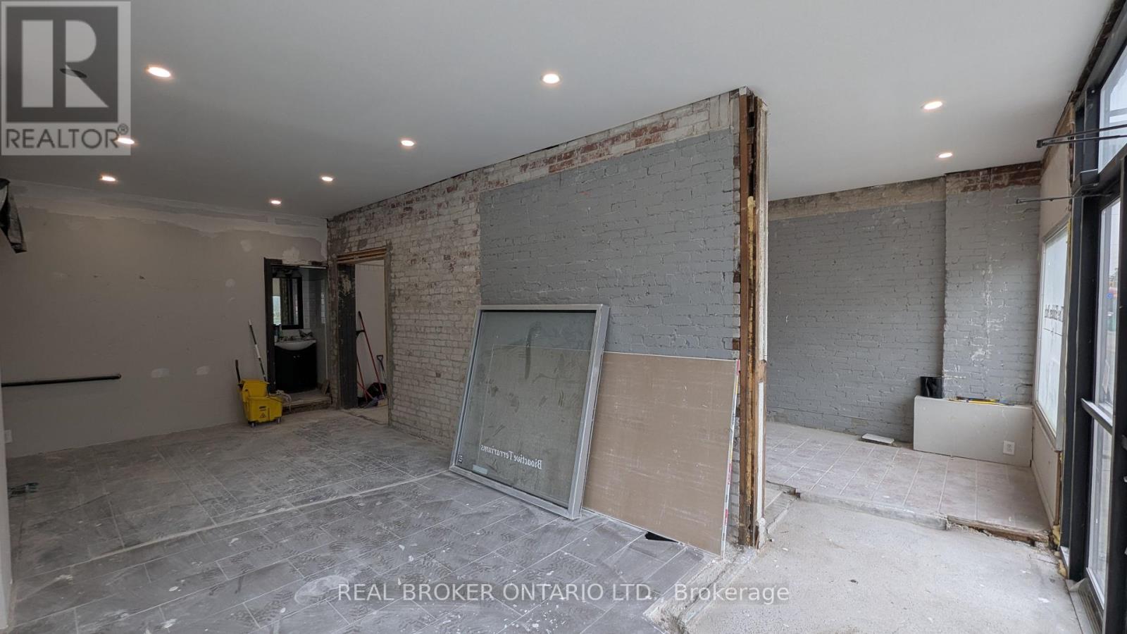 1200 Woodbine Avenue, Toronto, Ontario  M4C 4E3 - Photo 3 - E12178271