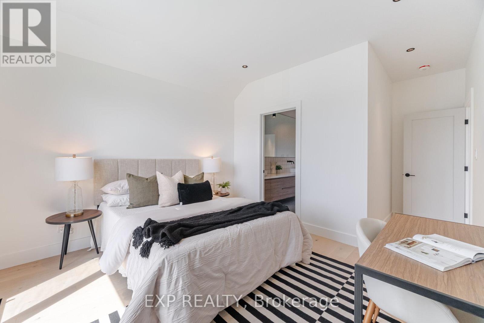 108 Sammon Avenue, Toronto, Ontario  M4J 1Y8 - Photo 19 - E12176343
