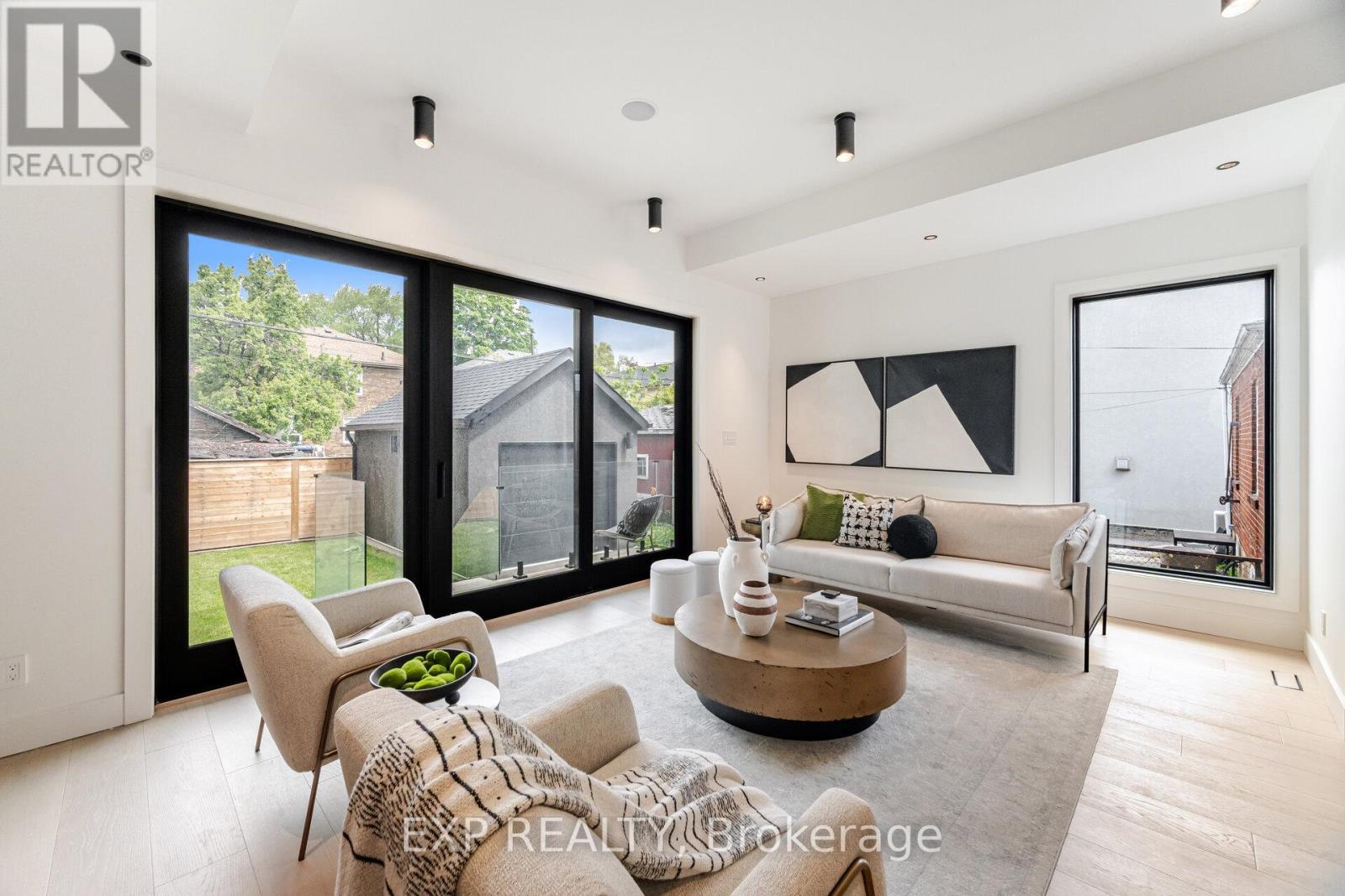 108 Sammon Avenue, Toronto, Ontario  M4J 1Y8 - Photo 8 - E12176343