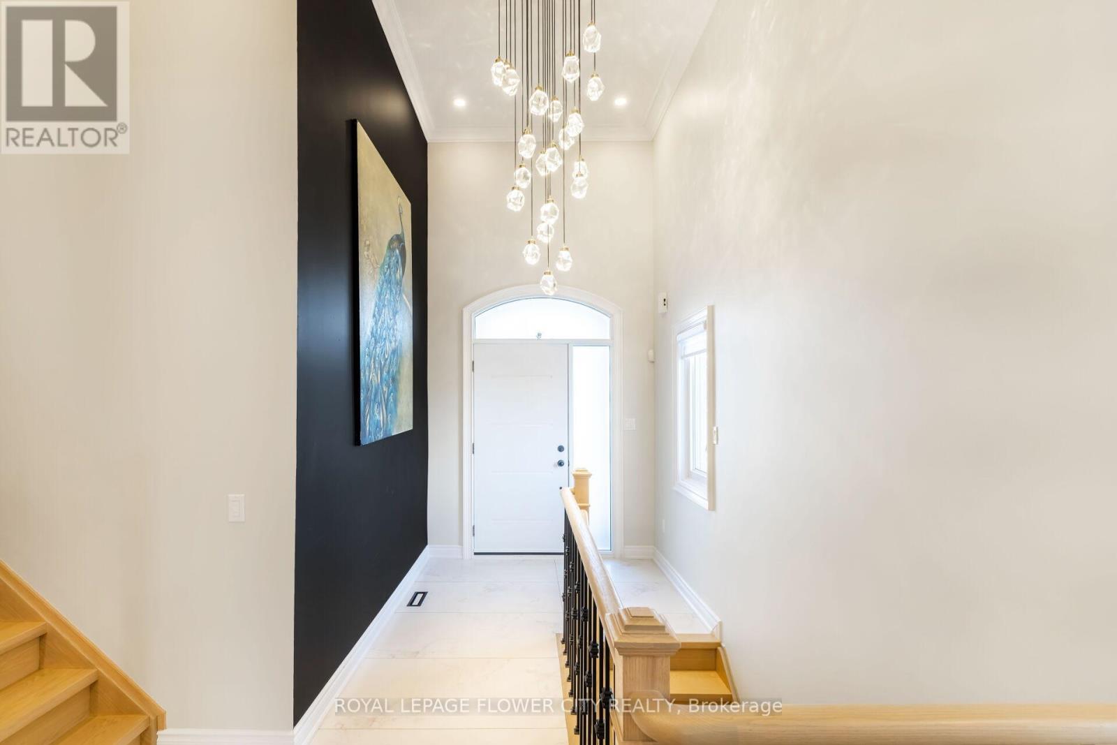 109 Humberwood Gate, Vaughan, Ontario  L4L 9G5 - Photo 4 - N12159913