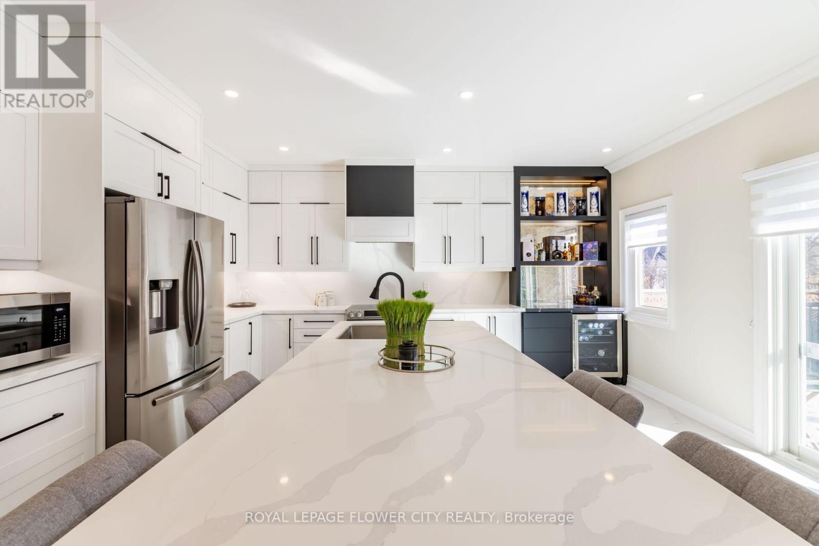109 Humberwood Gate, Vaughan, Ontario  L4L 9G5 - Photo 11 - N12159913