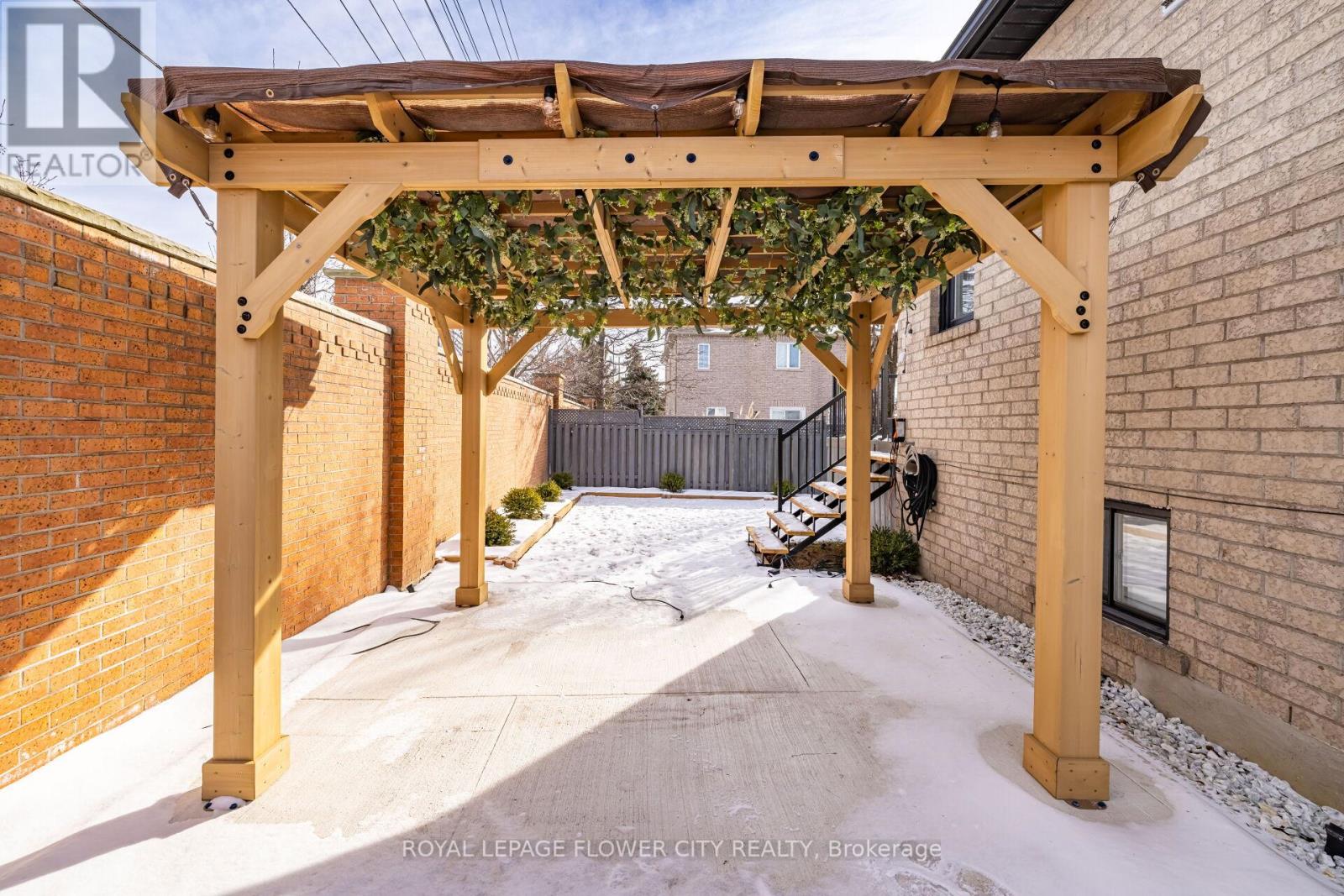 109 Humberwood Gate, Vaughan, Ontario  L4L 9G5 - Photo 24 - N12159913
