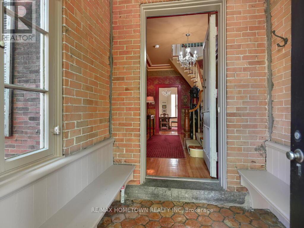 157 Dibble Street W, Prescott, Ontario  K0E 1T0 - Photo 11 - X12128027