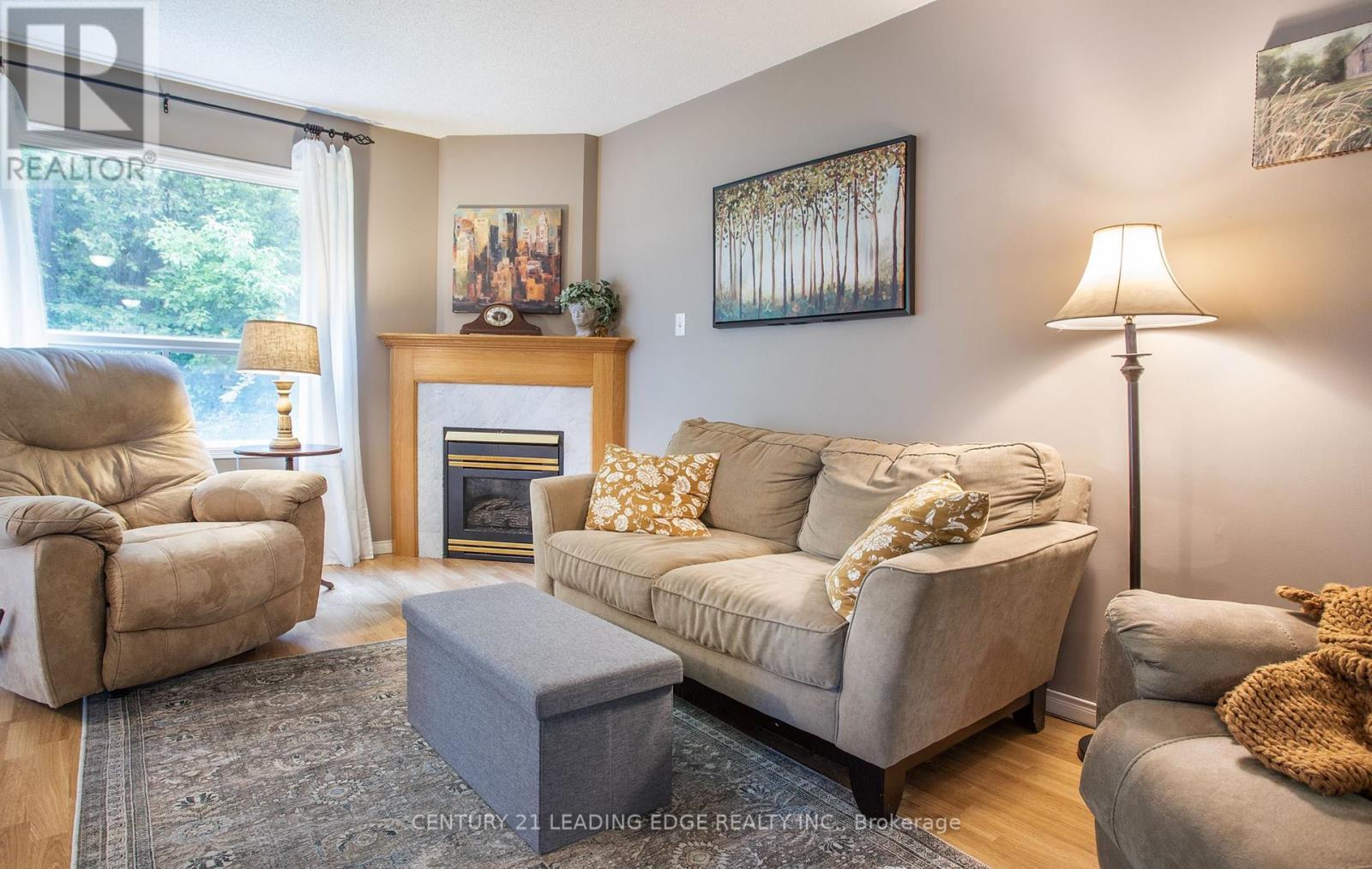 199 Park Drive, Whitchurch-Stouffville, Ontario  L4A 1J8 - Photo 3 - N12178233