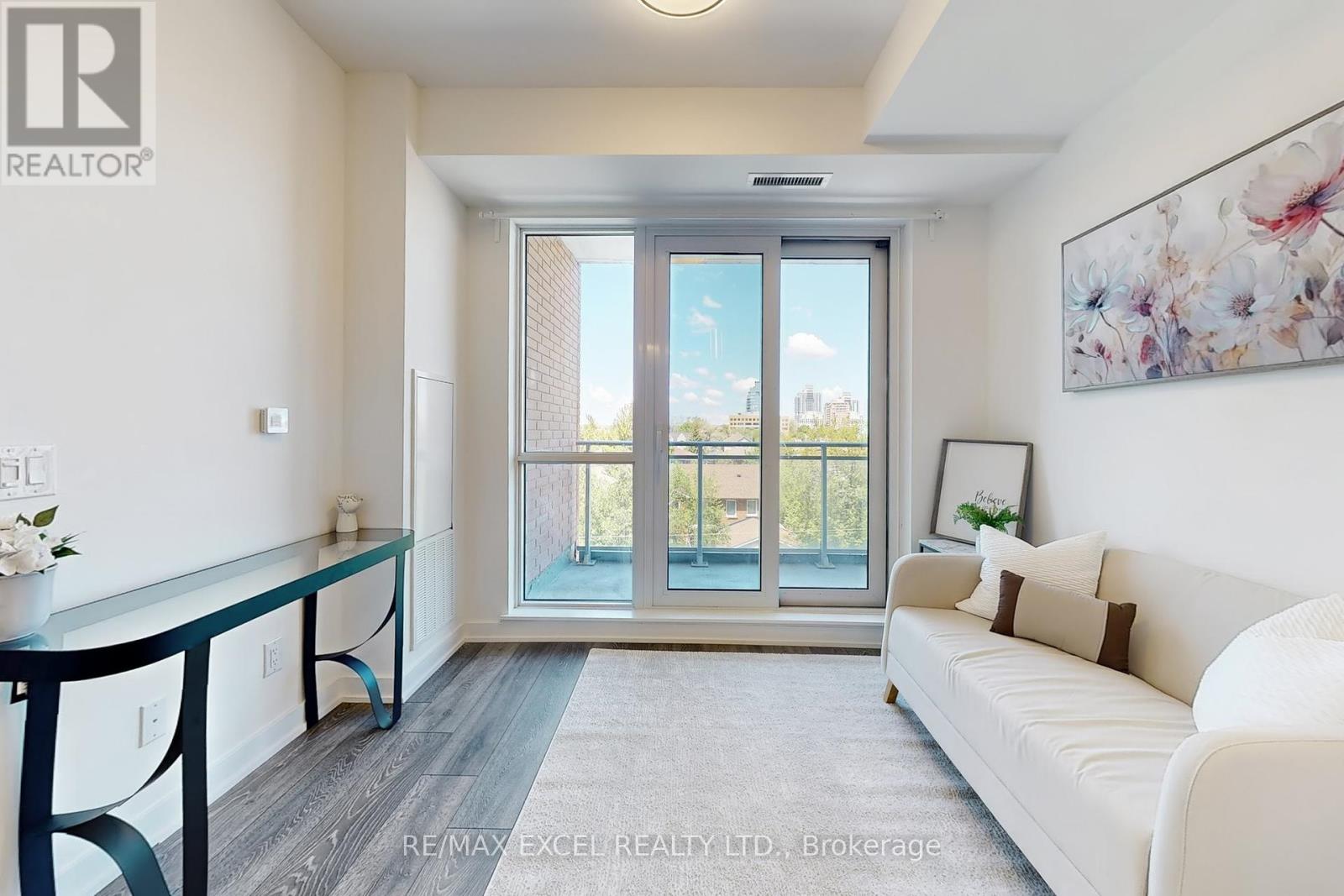 Property at 318 - 8888 YONGE STREET image 3