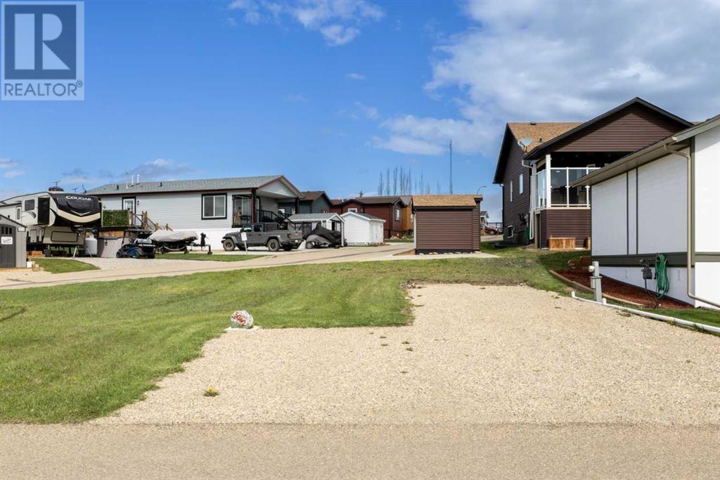 5042, 25054 South Pine Lake Road, Rural Red Deer County, Alberta  T0M 1R0 - Photo 4 - A2183987