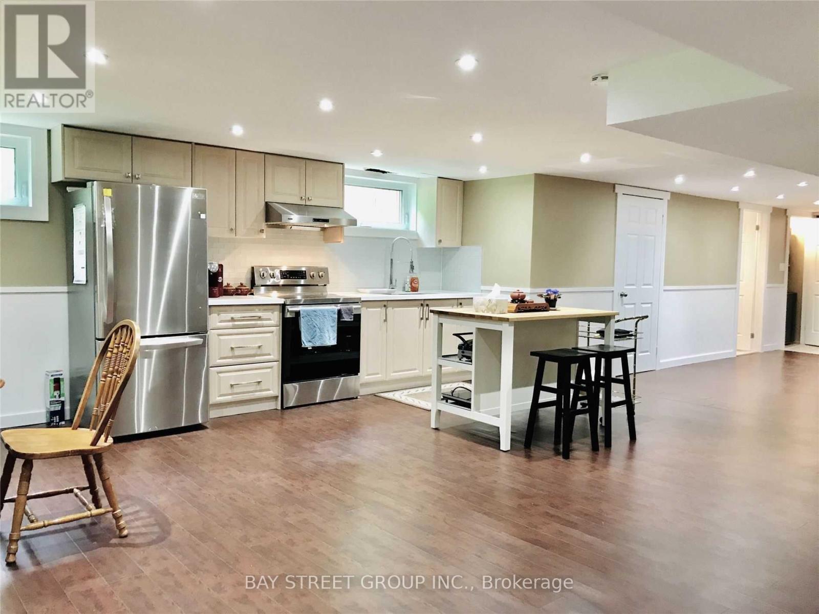 Lower - 142 Tudhope Boulevard, Oro-Medonte, Ontario  L4M 5X2 - Photo 5 - S12178216