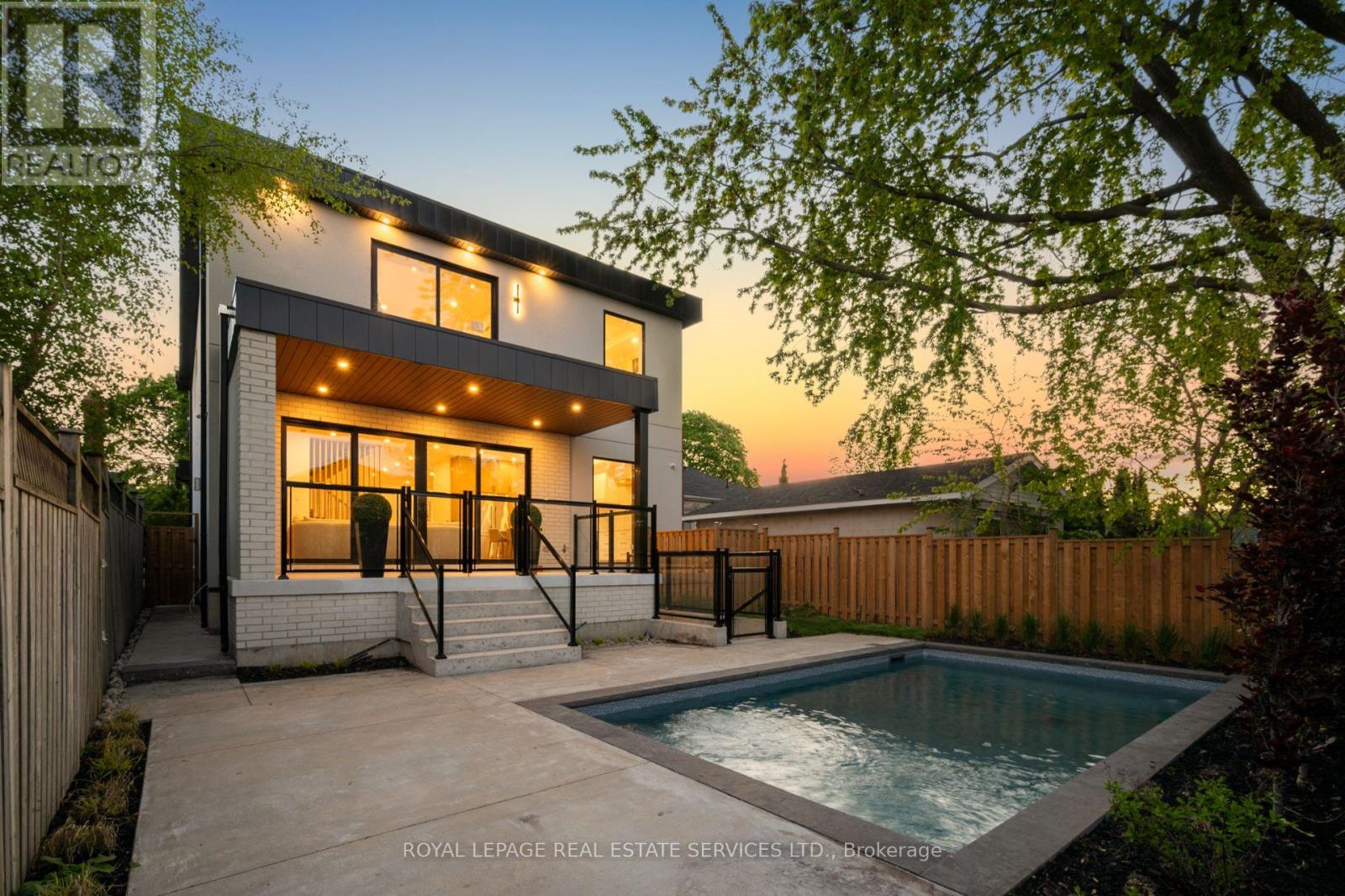 263 Thirtieth Street, Toronto, Ontario  M8W 3E2 - Photo 3 - W12166473