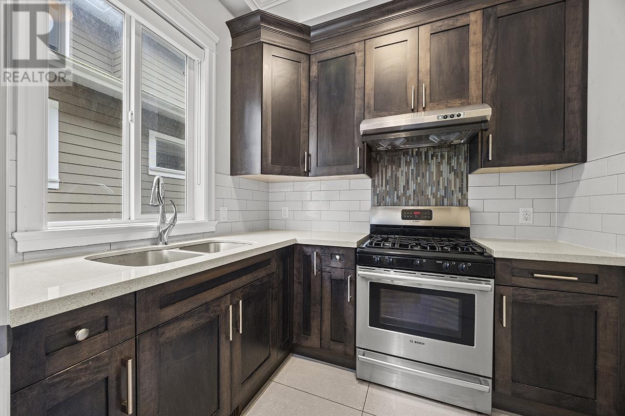 3483 Wales Avenue, Coquitlam, British Columbia  V3E 0K5 - Photo 8 - R3007993