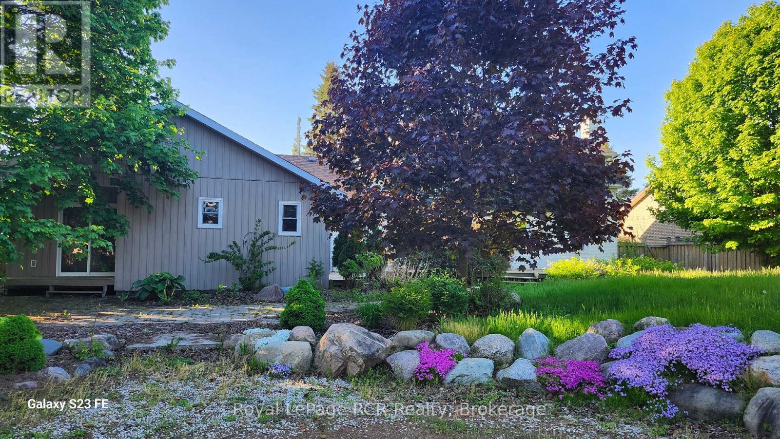 Property at 11 BLACKBURN AVENUE image 5