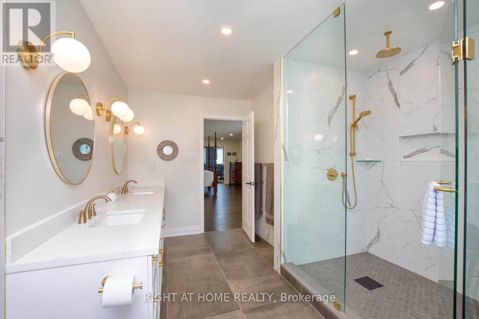 4634 Inverness Boulevard, Mississauga, Ontario  L5M 3L1 - Photo 23 - W12178187