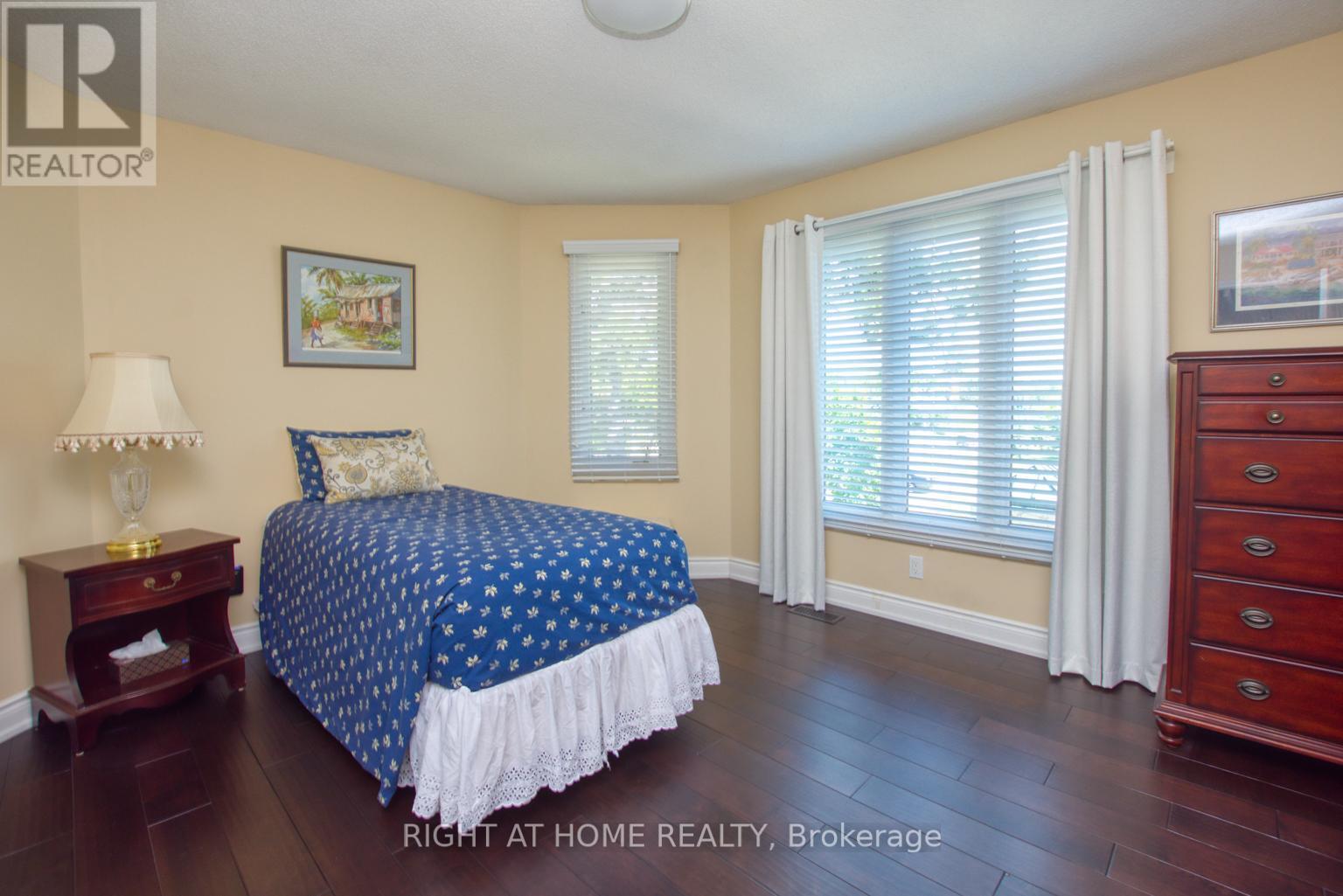 4634 Inverness Boulevard, Mississauga, Ontario  L5M 3L1 - Photo 24 - W12178187
