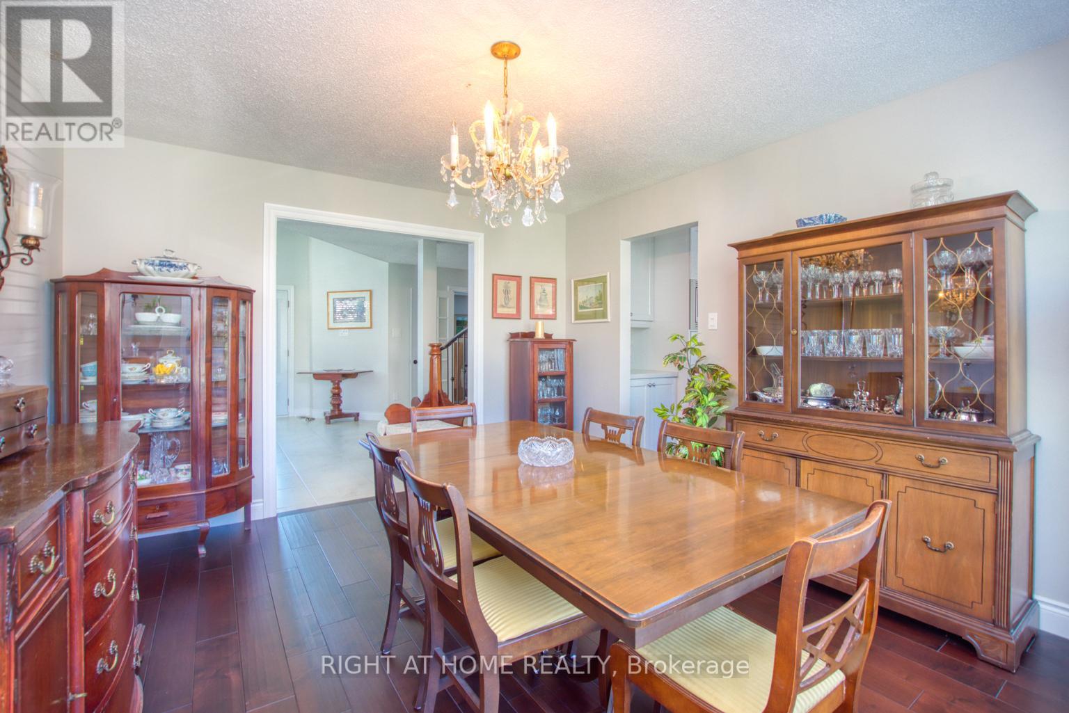 4634 Inverness Boulevard, Mississauga, Ontario  L5M 3L1 - Photo 8 - W12178187