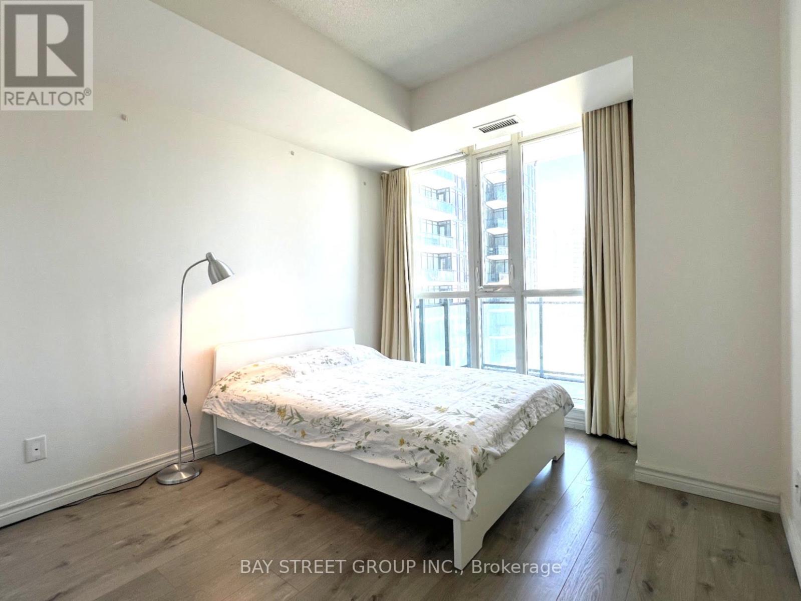 2808 - 4070 Confederation Parkway, Mississauga, Ontario  L5B 0E9 - Photo 7 - W12178205
