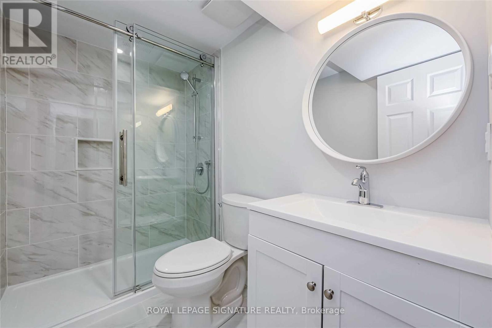 Lower - 1205 Gainsborough Drive, Oakville, Ontario  L6H 2H4 - Photo 5 - W12178289