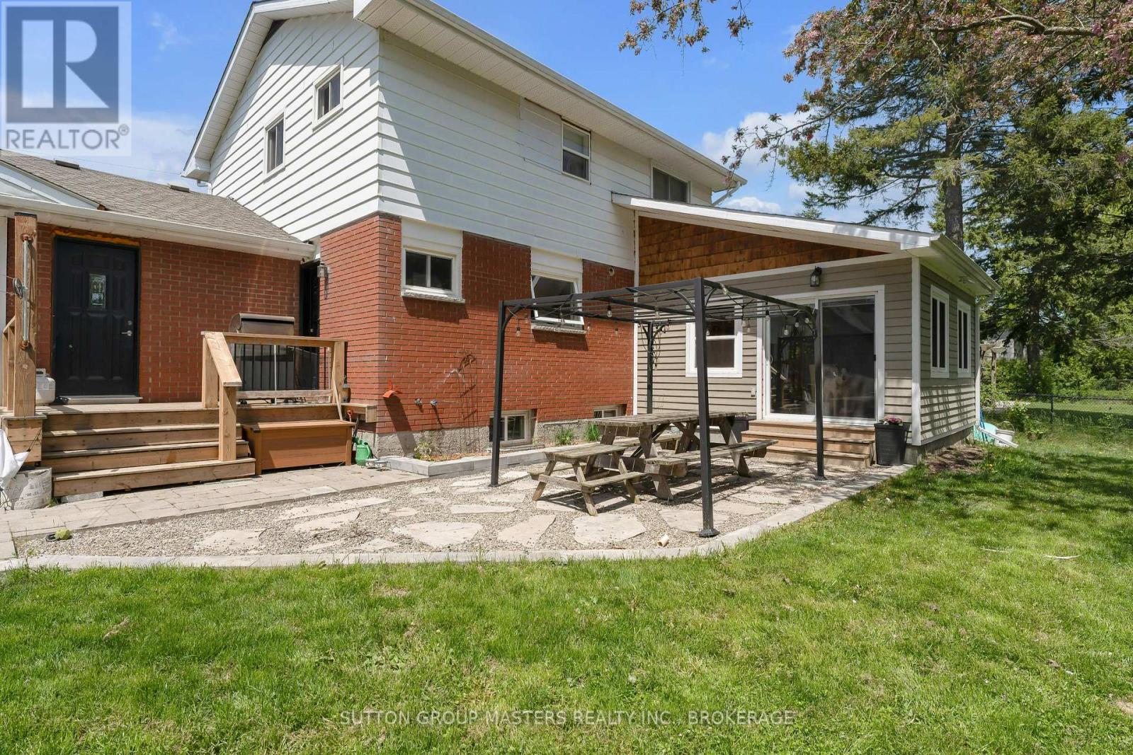 22 Montgomery Boulevard, Kingston, Ontario  K7M 3N6 - Photo 43 - X12178445