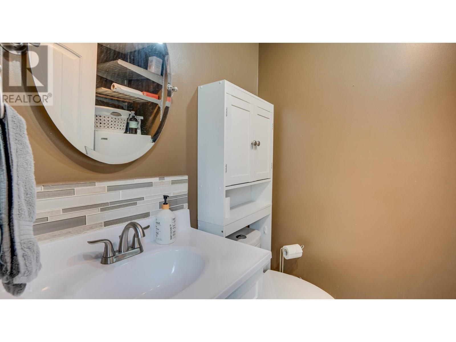 563 24 Street Ne, Salmon Arm, British Columbia  V1E 2K2 - Photo 11 - 10347897