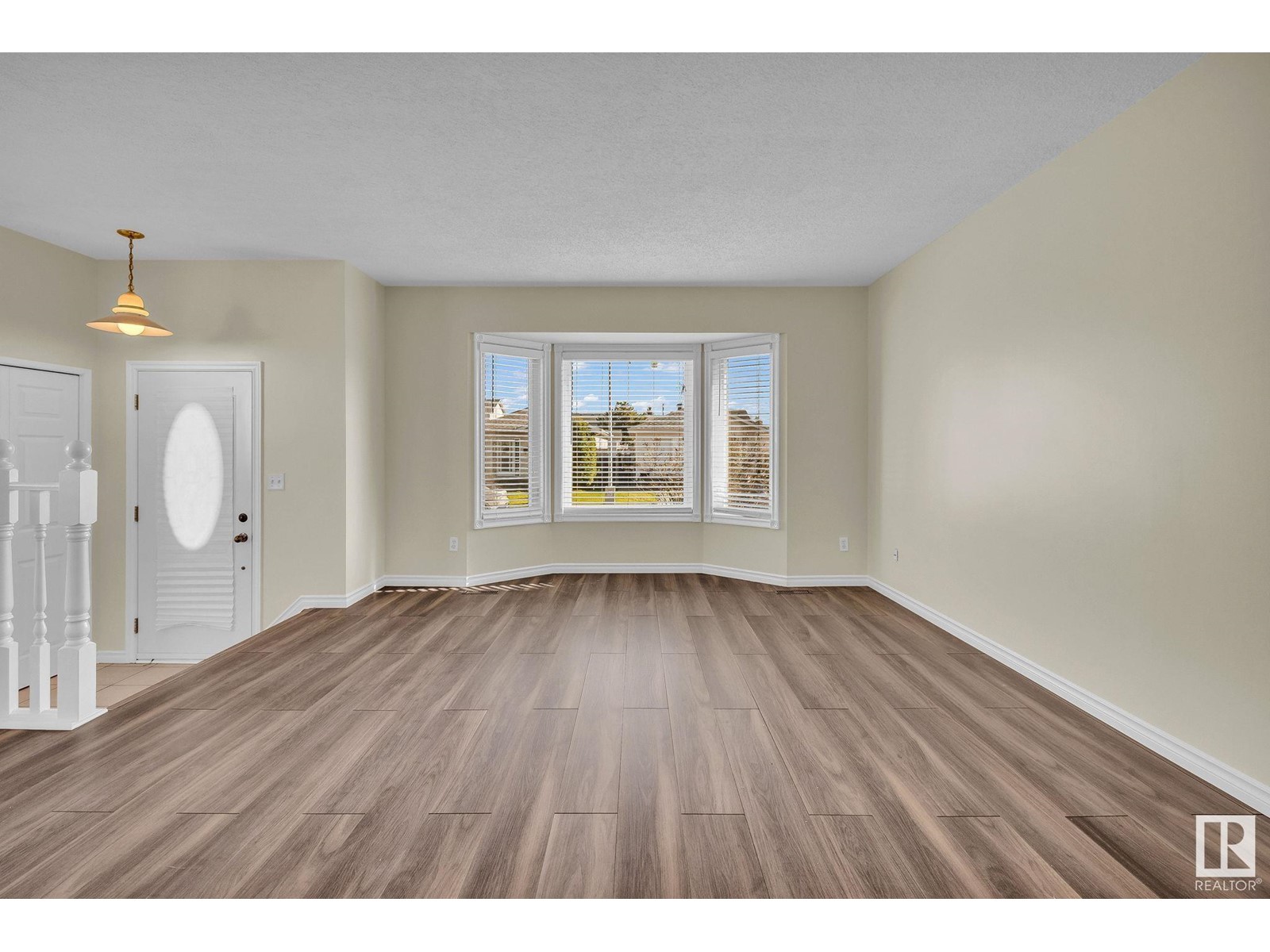 Property at 3524 44A AV NW image 4