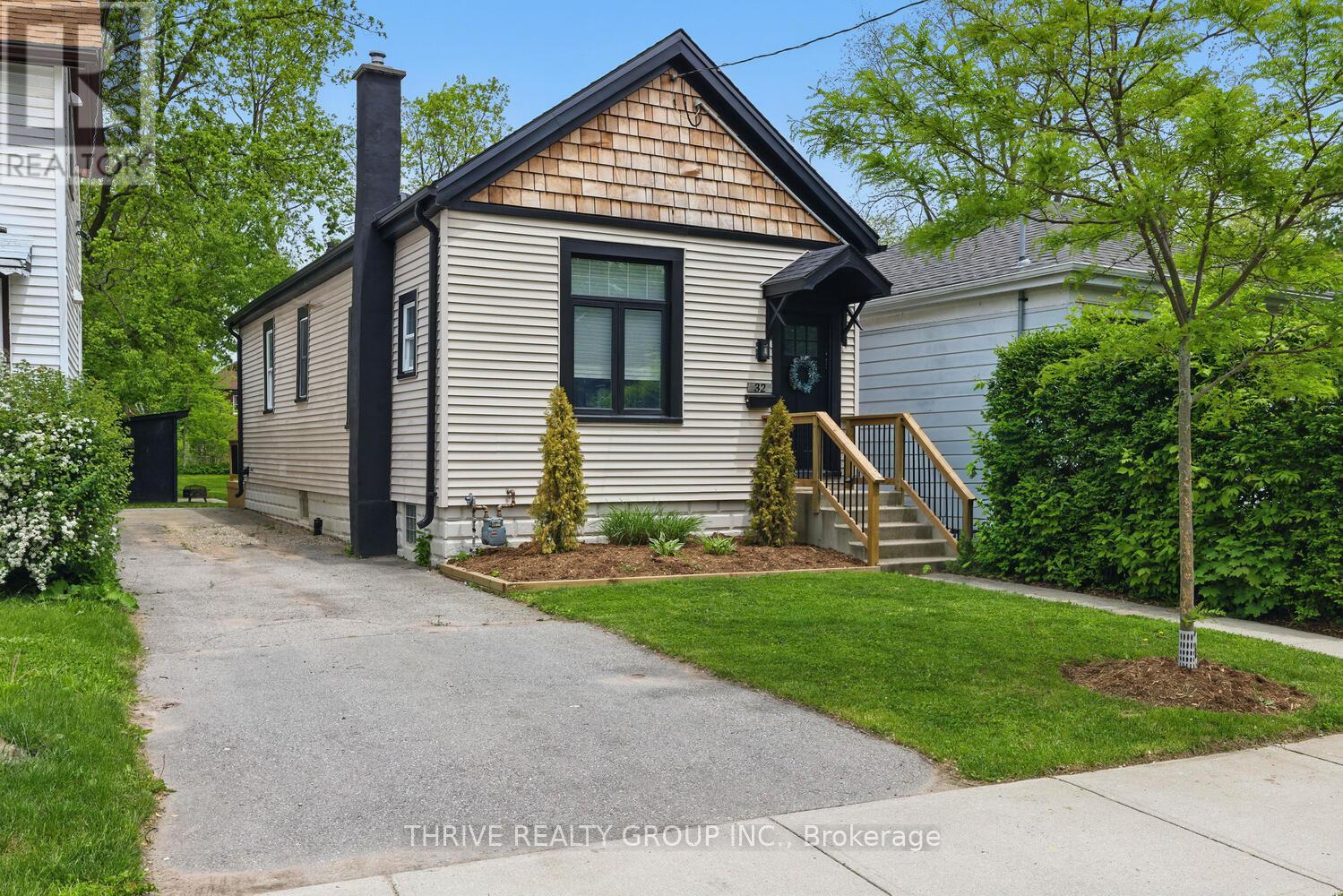 32 Euclid Avenue